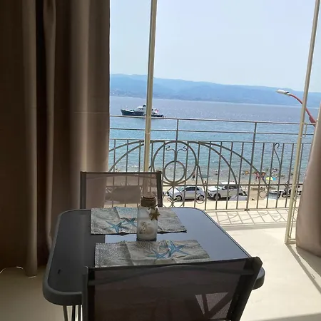 Solemaremessina Apartment *