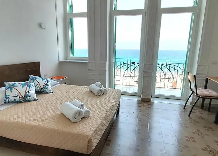 アパート Solemaremessina メッシーナ